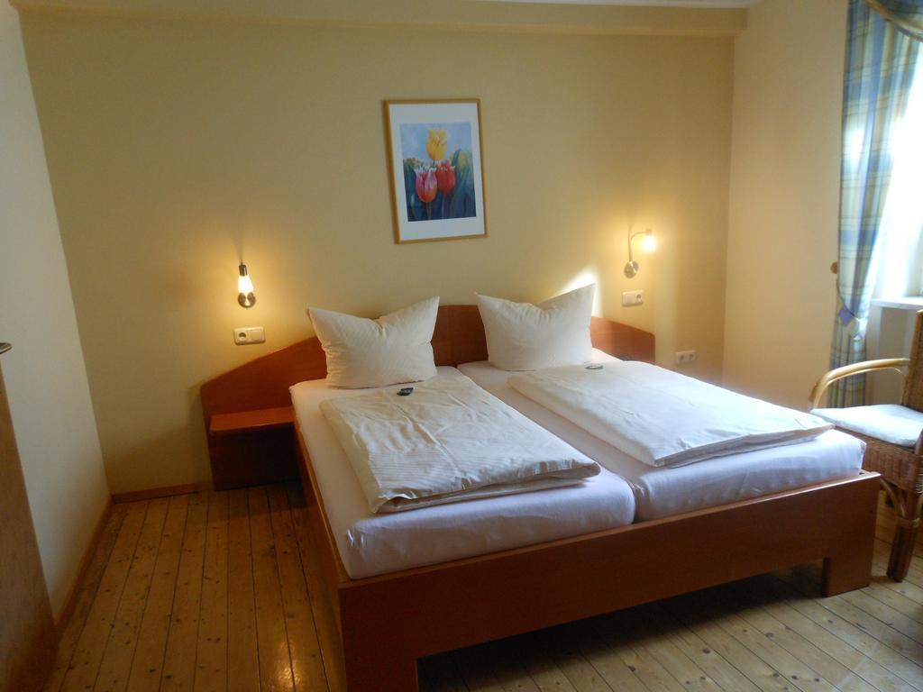 Wein- Und Gaestehaus M. Bai Mesenich Cameră foto